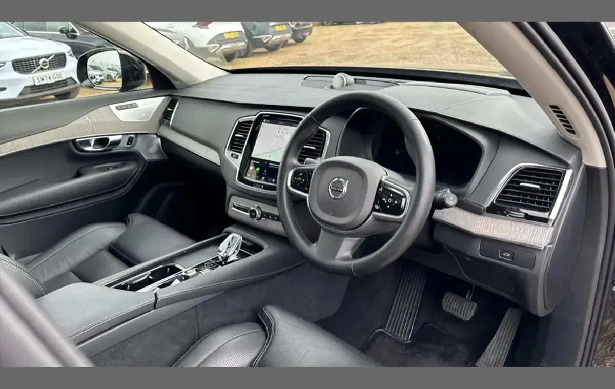 Usado Volvo XC90 Ultra 455 HP (334 kW) 2025 Preto SUV