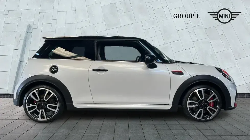 Used Mini John Cooper Works Hatch 228 HP (167 kW) 2023 White Hatchback