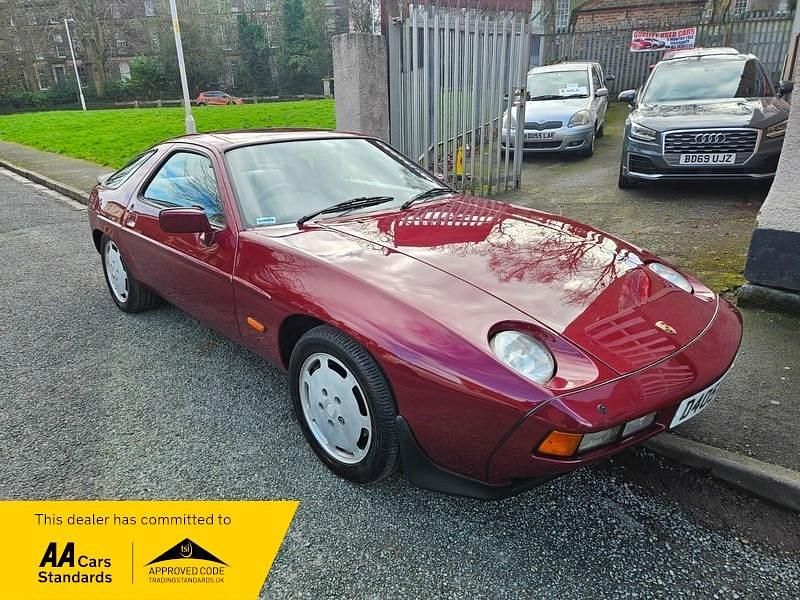 Used Porsche 928 310 HP (228 kW) 1986 Garnet red Coupe
