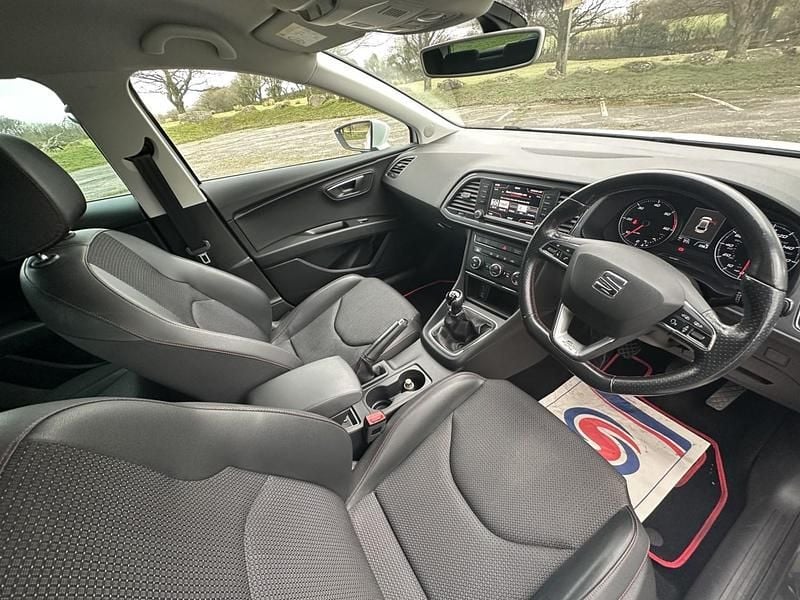 Used Seat Leon FR 184 HP (135 kW) 2016 White Hatchback