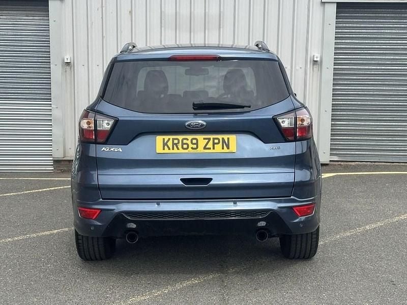 Usado Ford Kuga ST-Line 180 HP (132 kW) 2019 Azul SUV