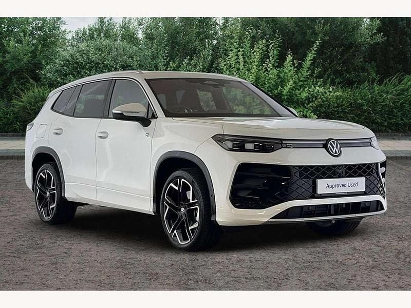 Pure white Used 2025 VW Tayron R-line SUV | £46,990 (Expensive) - Image 1/4