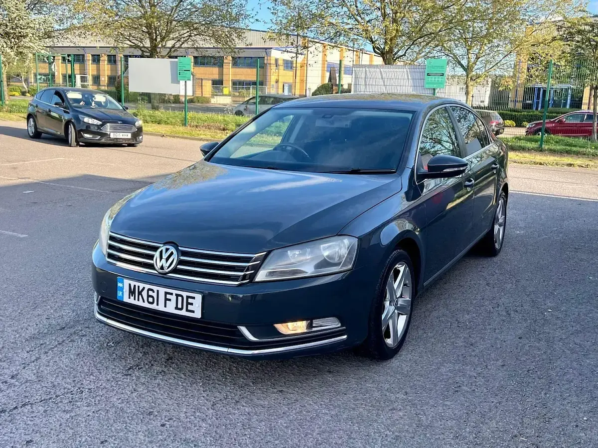 Used VW Passat SE 140 HP (102 kW) 2011 Grey Sedan