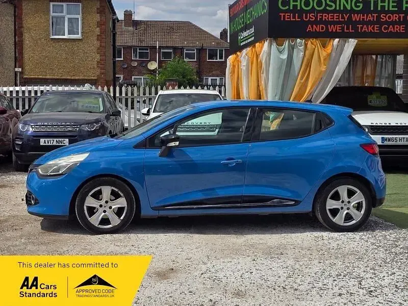 Used Renault Clio Dynamique 90 HP (66 kW) 2013 Blue Hatchback