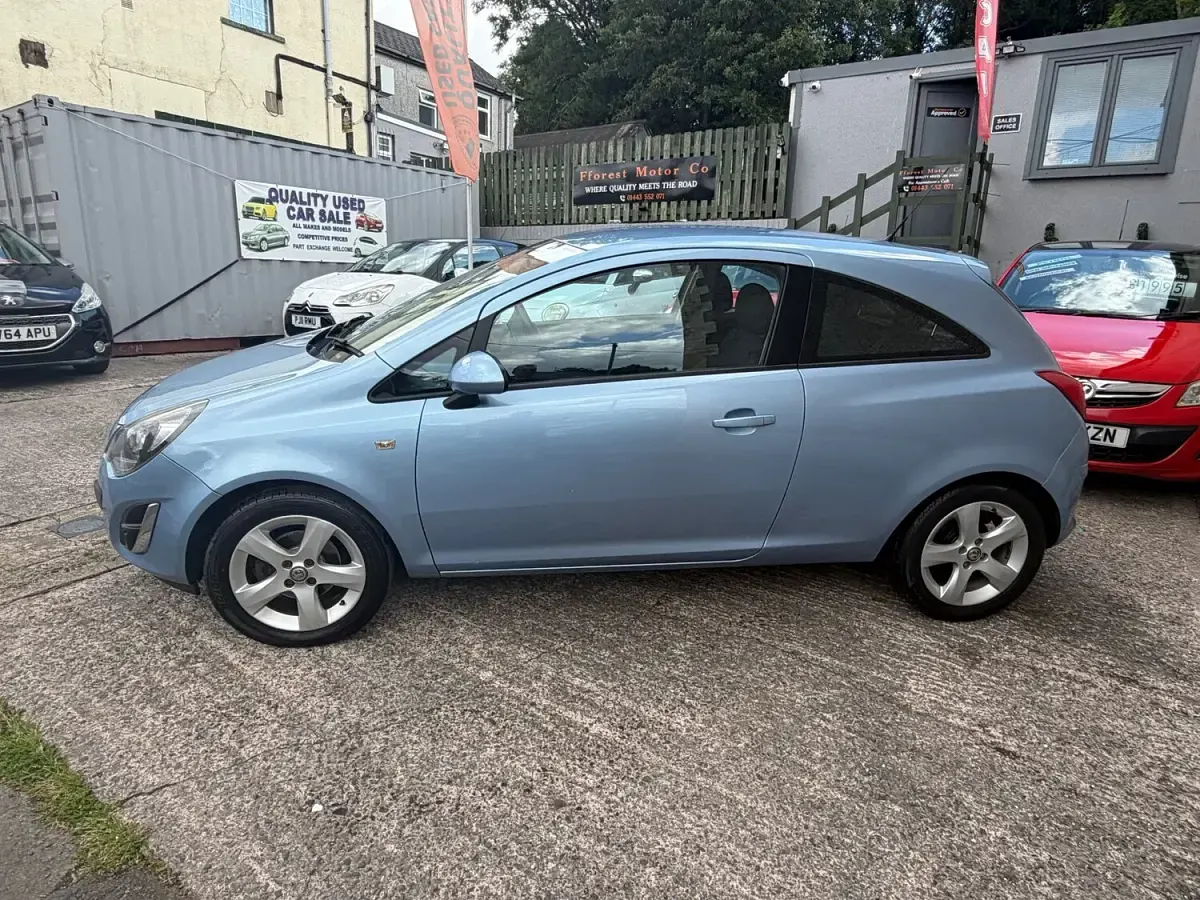 Used Vauxhall Corsa 2013 Blue Hatchback