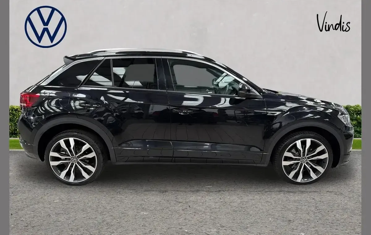 Używany VW T-Roc R-line 150 KM (110 kW) 2022 Czarny SUV