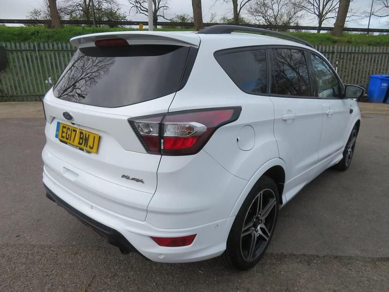 Used Ford Kuga ST-Line 150 HP (110 kW) 2017 White SUV