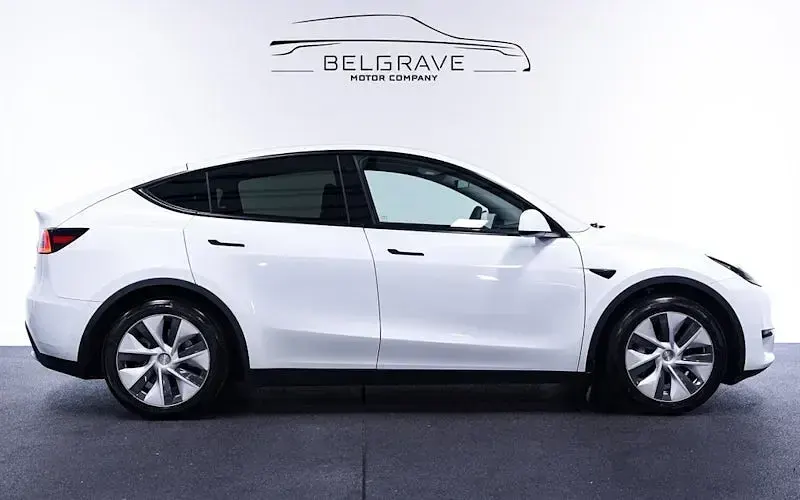 Used Tesla Model Y Standard Range 219 kW (299 HP) 2024 SUV