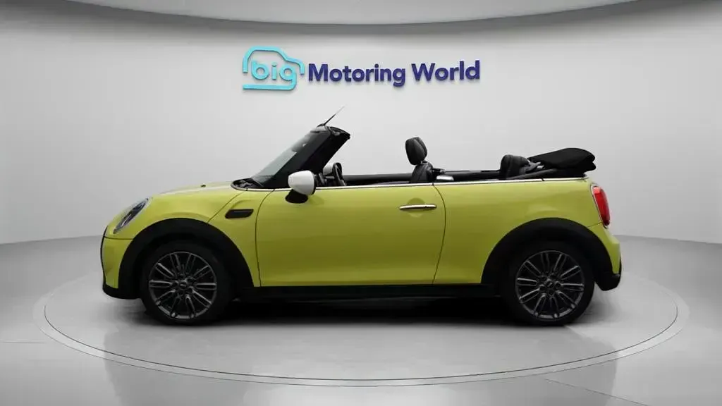 Used Mini Cooper Cabriolet Exclusive 136 HP (100 kW) 2022 Yellow Cabriolet