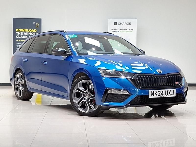 Used Skoda Octavia vRS 245 HP (180 kW) 2024 Blue Estate
