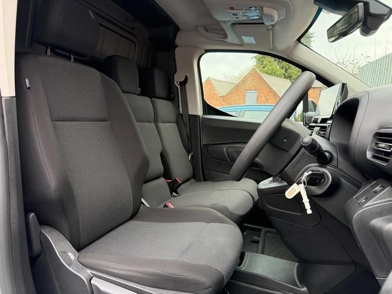 Used Fiat Doblò S 129 HP (94 kW) 2024 White MPV