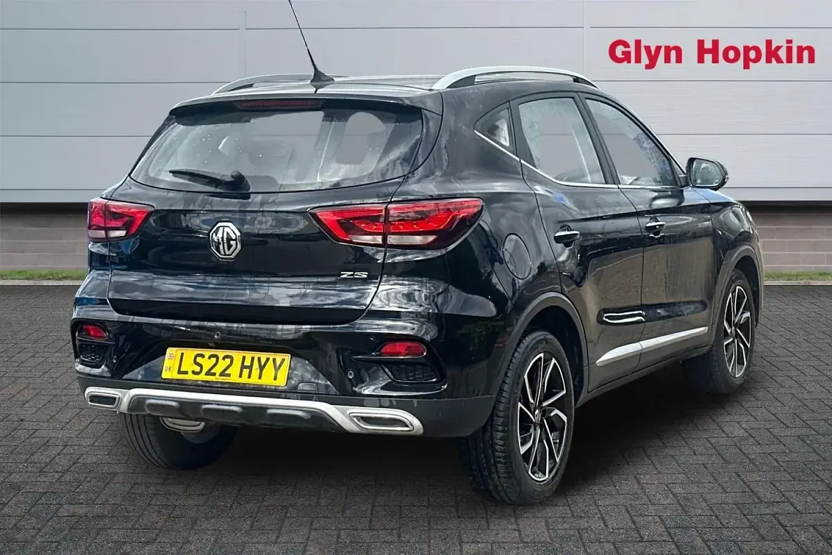 Usado MG ZS Exclusive 111 HP (81 kW) 2022 Preto SUV