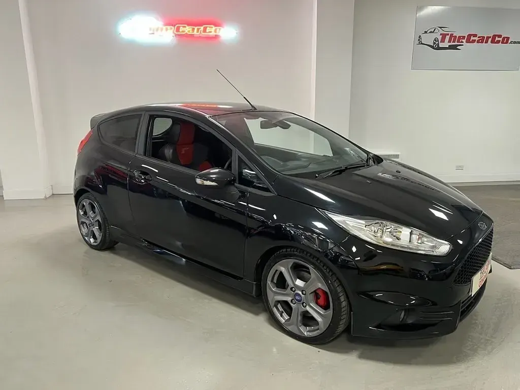 Used Ford Fiesta ST 182 HP (133 kW) 2015 Black Hatchback