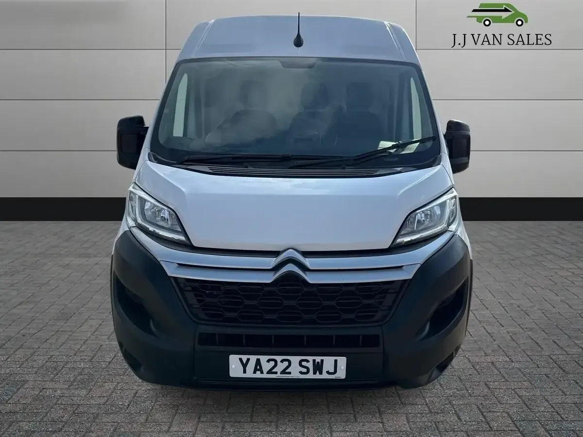 Usado Citroën Relay 140 HP (102 kW) 2022 Branco Van