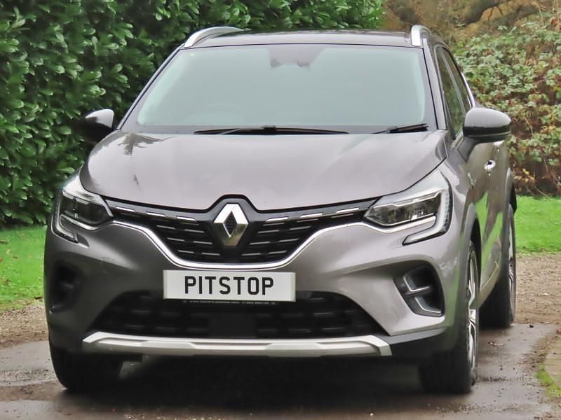 Grey Used 2020 Renault Captur Version S SUV | £12,600 (Fair price) - Image 1/3