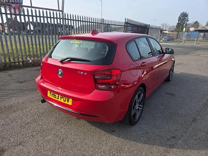Used BMW 118 Sport Line 2013 Red Hatchback