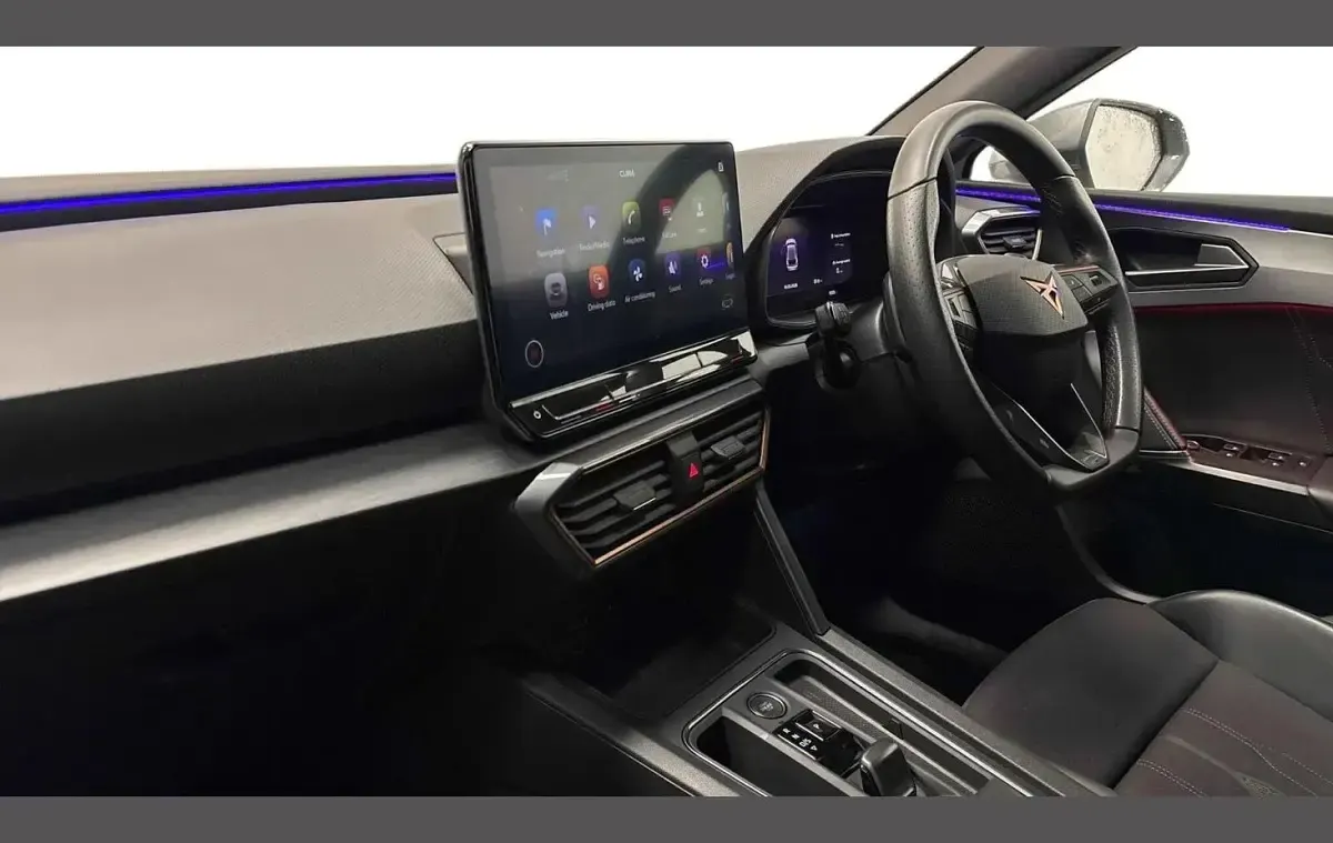 Used Cupra Leon VZ1 241 HP (177 kW) 2023 White Hatchback