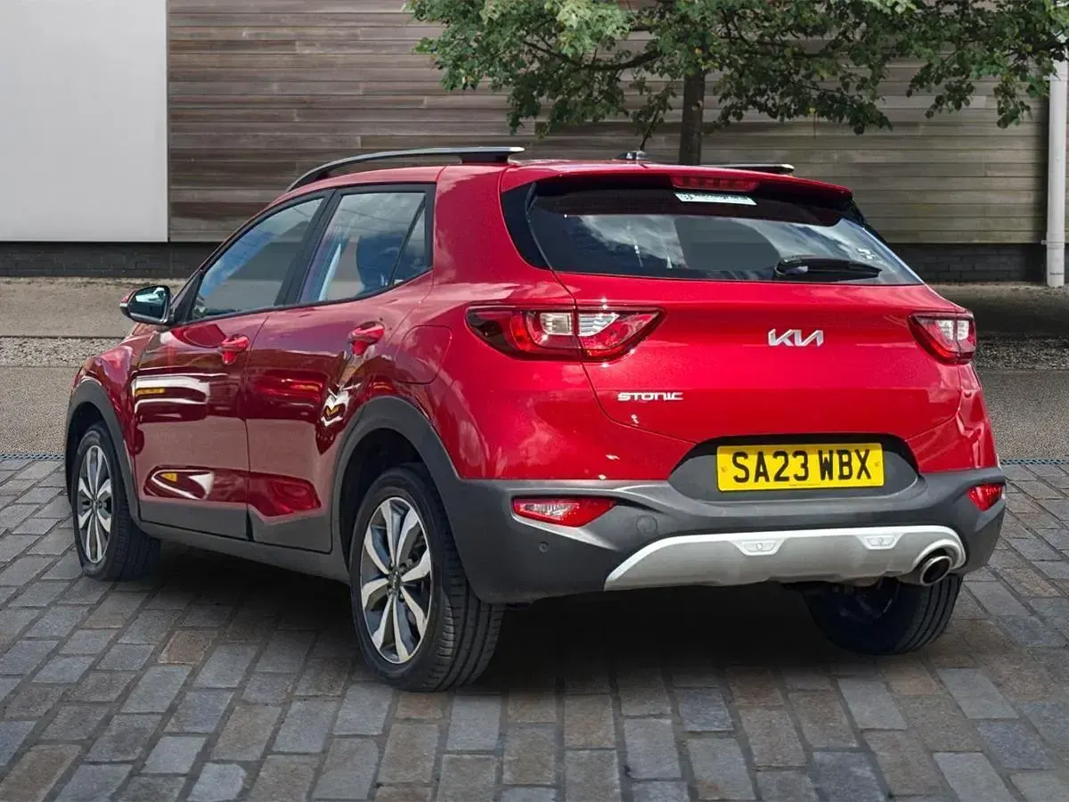 Used Kia Stonic 99 HP (72 kW) 2023 Red SUV