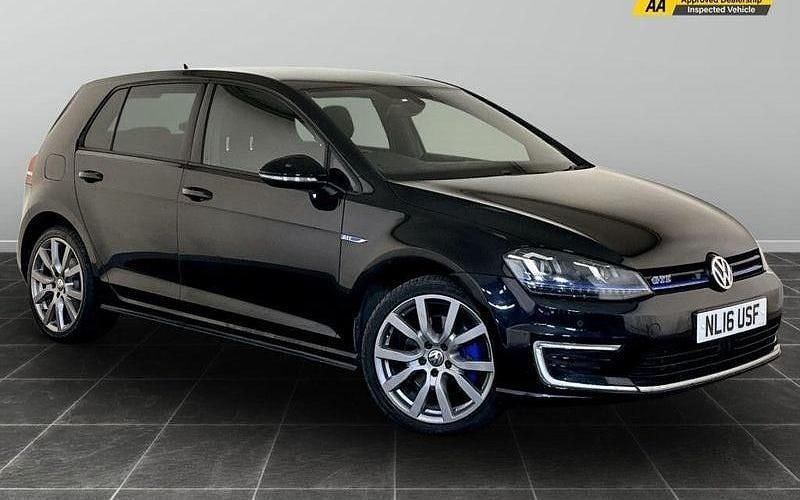 Black Used 2016 VW Golf VII GTE Hatchback | £9,795 (Good price) - Image 1/2