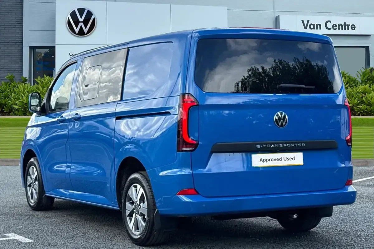 New VW Transporter Pro 160 kW (218 HP) 2025 Blue Van