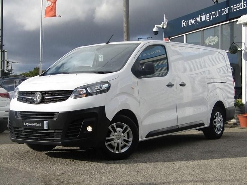 Used Vauxhall Vivaro S 2021 White MPV