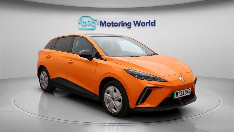 Used MG MG4 EV Trophy 319 kW (435 HP) 2023 Orange Hatchback