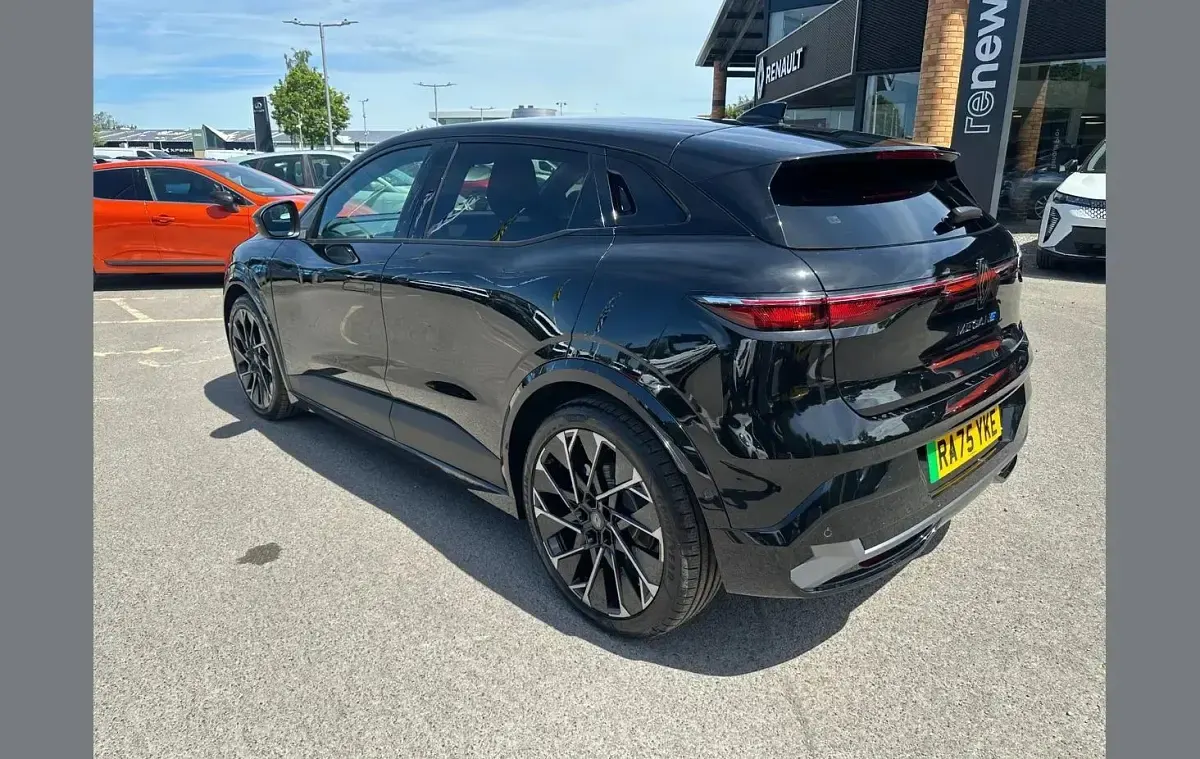 New Renault Megane E-Tech Techno Esprit Alpine 160 kW (218 HP) 2026 Diamond black  Hatchback