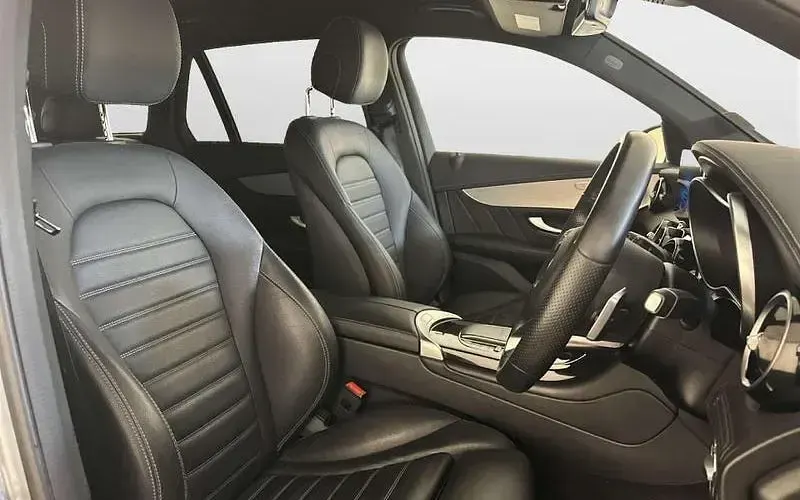 Used Mercedes GLC220 AMG line 194 HP (142 kW) 2022 Silver SUV