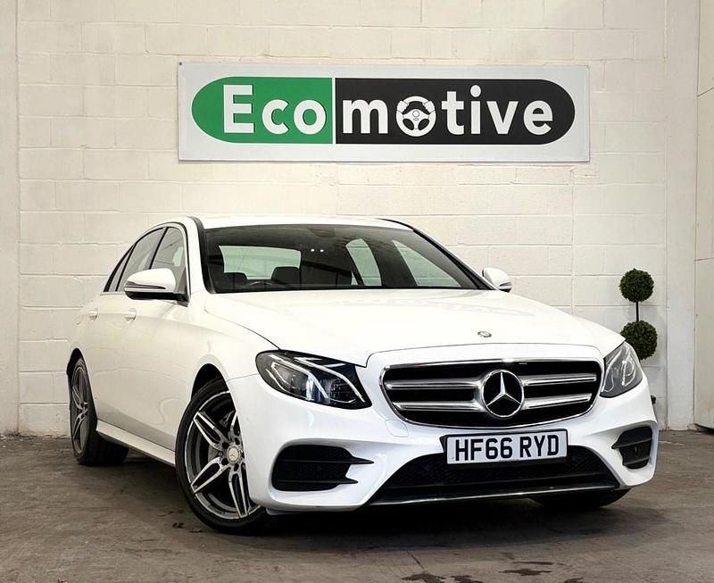 Begagnad Mercedes E220 AMG line 2016 Vit Sedan