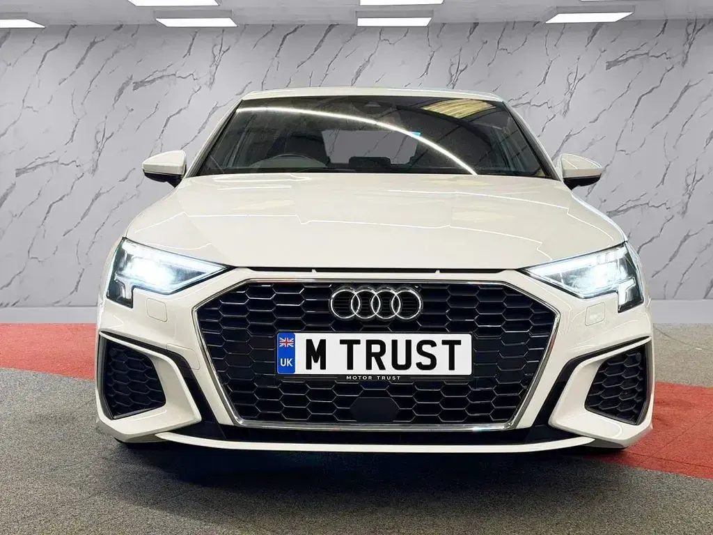 Used Audi A3 Sportback S-Line 150 HP (110 kW) 2021 White Hatchback