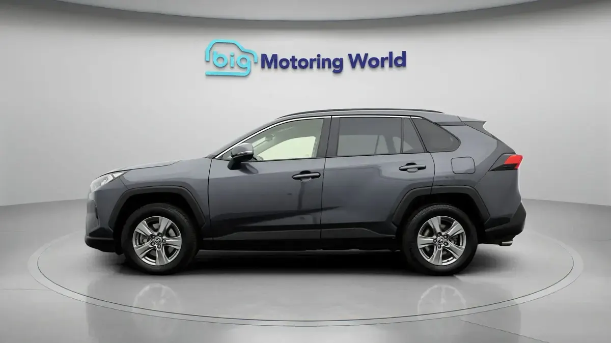 Used Toyota RAV4 Hybrid 218 HP (160 kW) 2022 Grey SUV