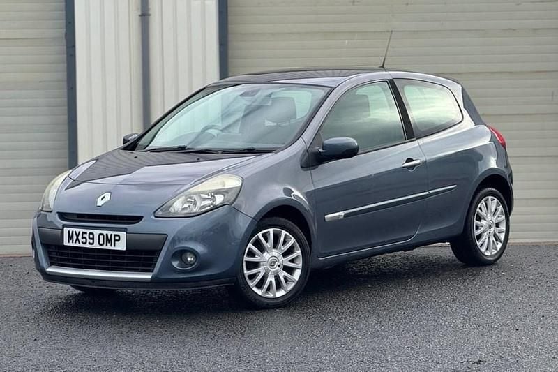 Blue Used 2009 Renault Clio II Hatchback | £1,250 (Good price) - Image 1/1