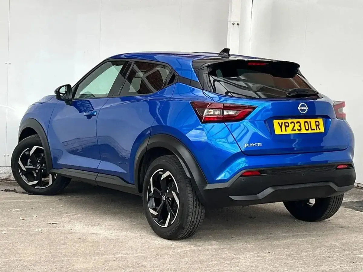 Used Nissan Juke N-Connecta 114 HP (83 kW) 2023 Blue SUV
