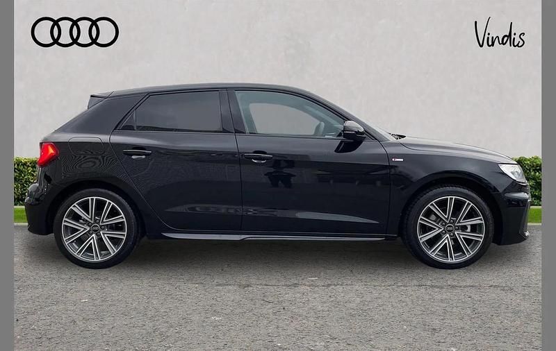 Begagnad Audi A1 S-Line 147 HK (108 kW) 2025 Svart SUV