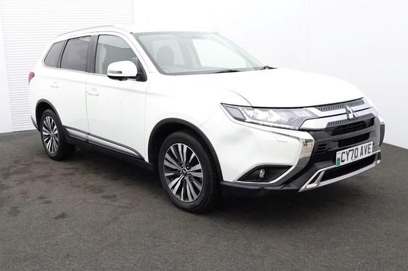 Used Mitsubishi Outlander 150 HP (110 kW) 2020 White SUV
