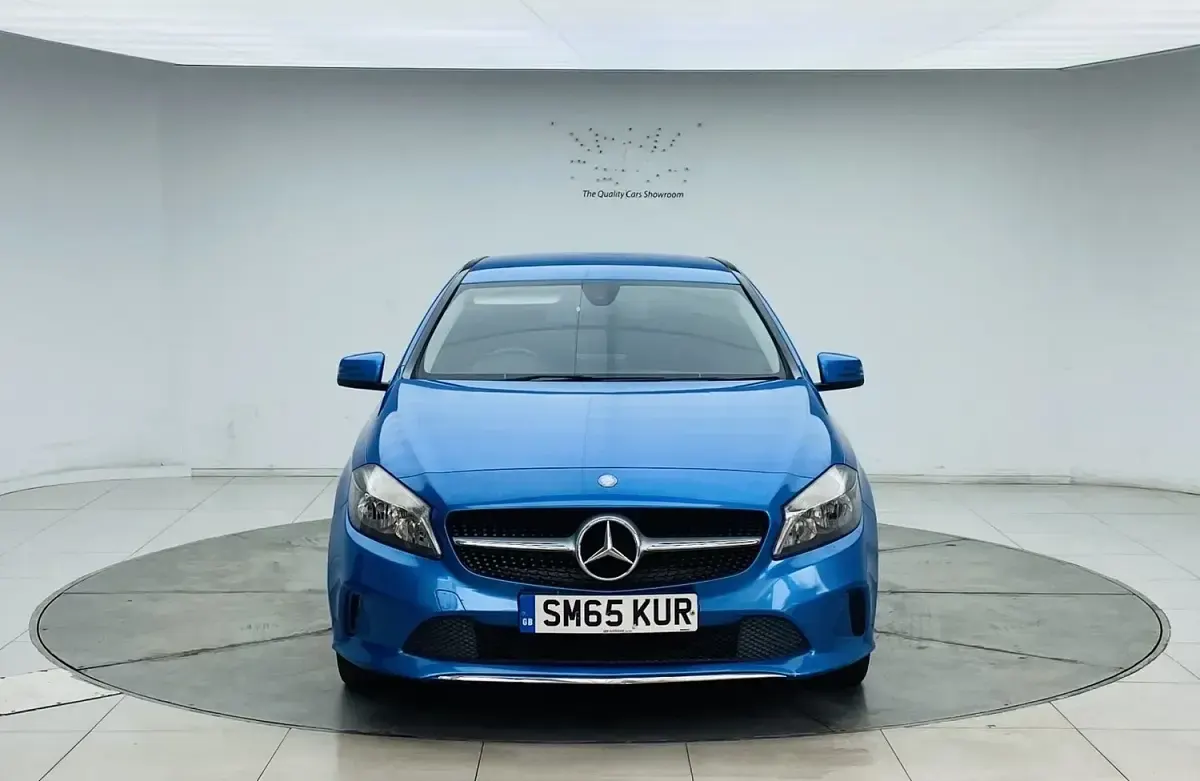 Used Mercedes A180 2015 Blue Hatchback