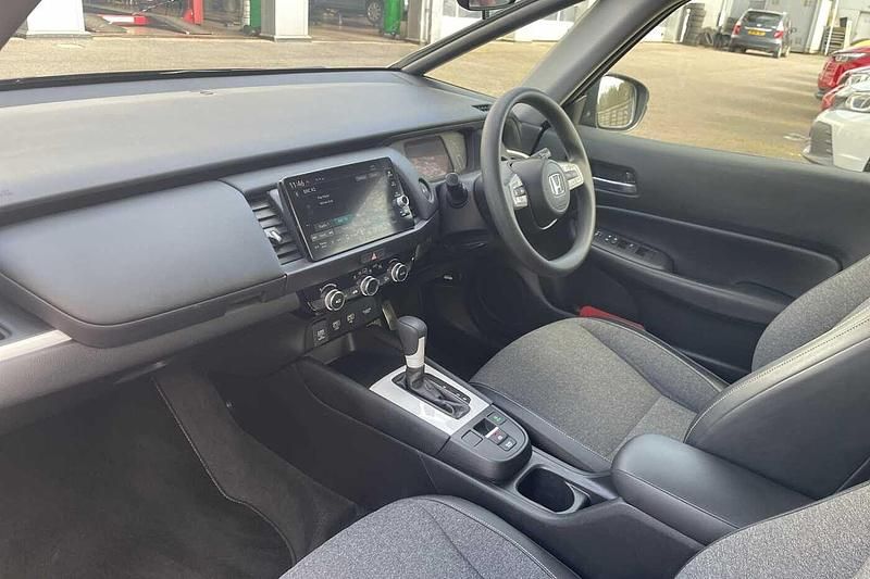 Used Honda Jazz Hybrid 109 HP (80 kW) 2022 Midnight blue beam Hatchback