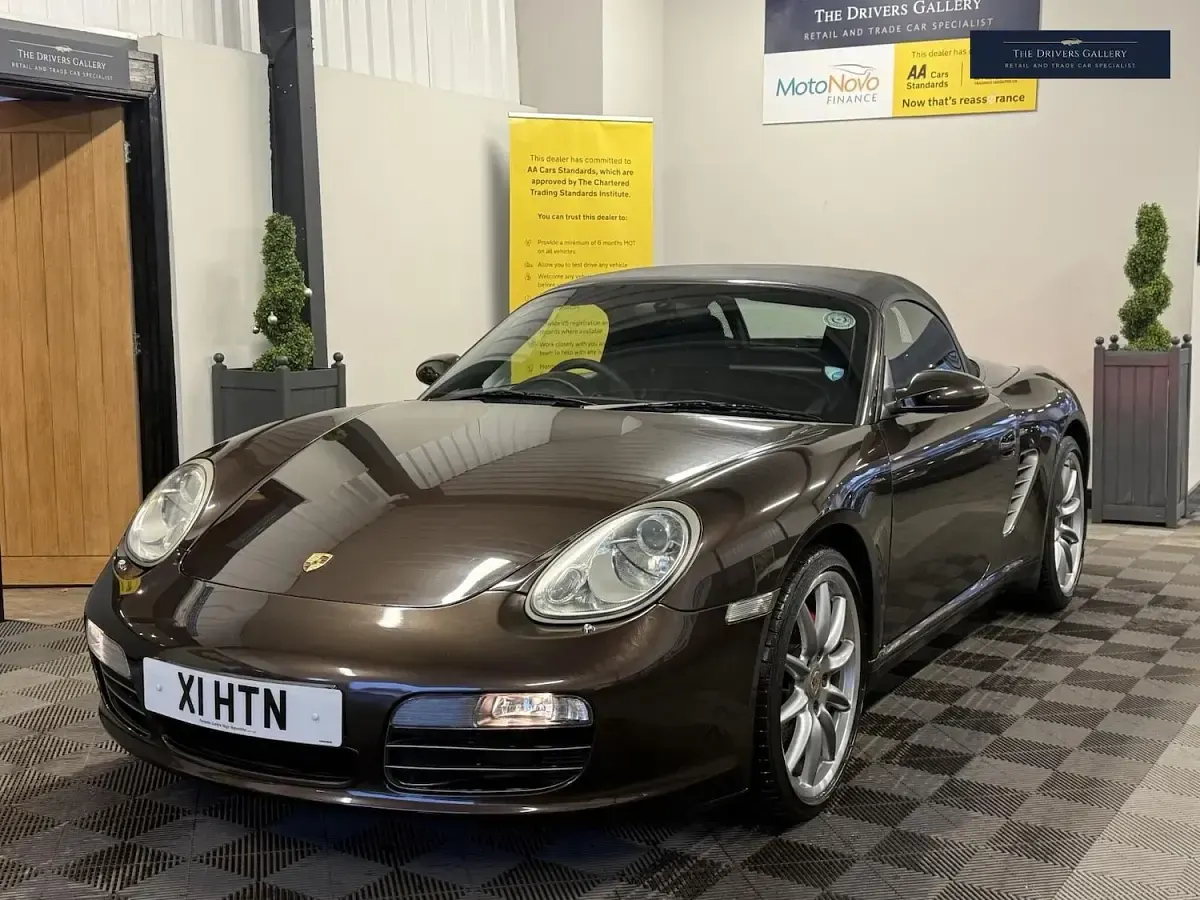 Used Porsche Boxster 295 HP (216 kW) 2008 Brown Cabriolet