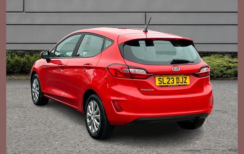 Used Ford Fiesta Trend 99 HP (72 kW) 2023 Red Hatchback