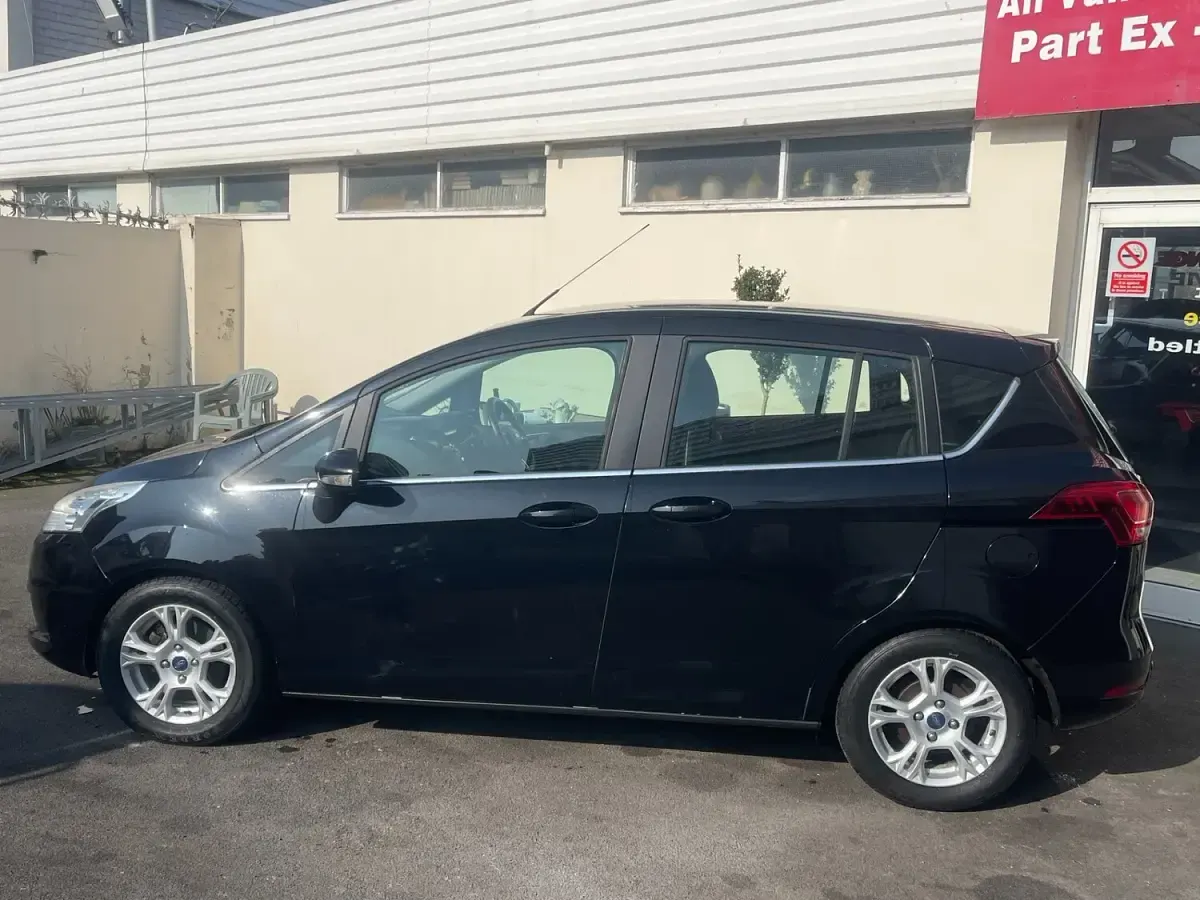 Used Ford B-MAX Zetec 120 HP (88 kW) 2012 Black MPV