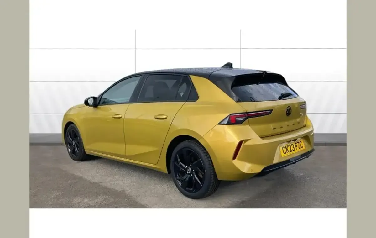 Used Vauxhall Astra 128 HP (94 kW) 2023 Other Hatchback