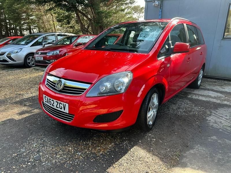 Used Vauxhall Zafira 115 HP (84 kW) 2012 Red MPV
