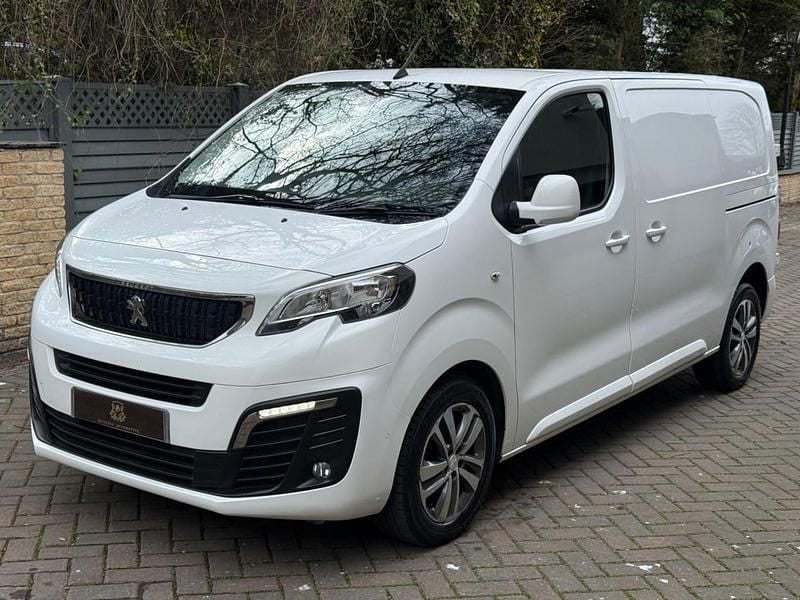 Used Peugeot Expert 120 HP (88 kW) 2017 White Van