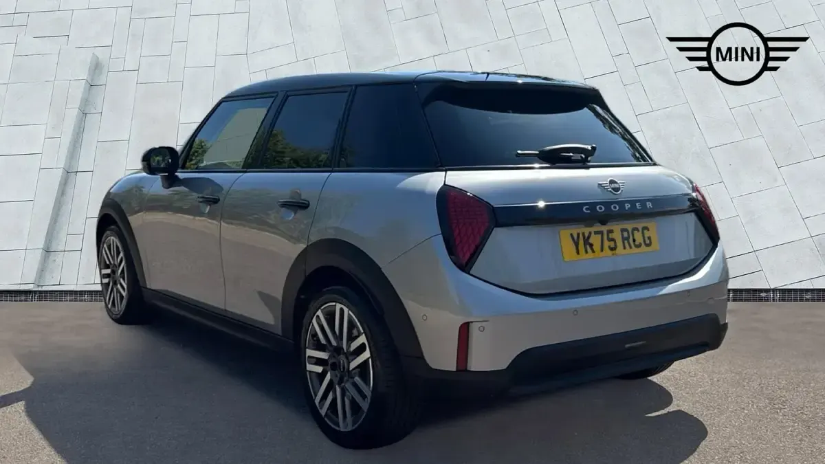 Used Mini Cooper Hatch 113 kW (154 HP) 2026 Silver Hatchback