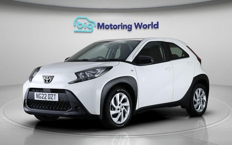 Used Toyota Aygo X PURE 72 HP (52 kW) 2025 SUV
