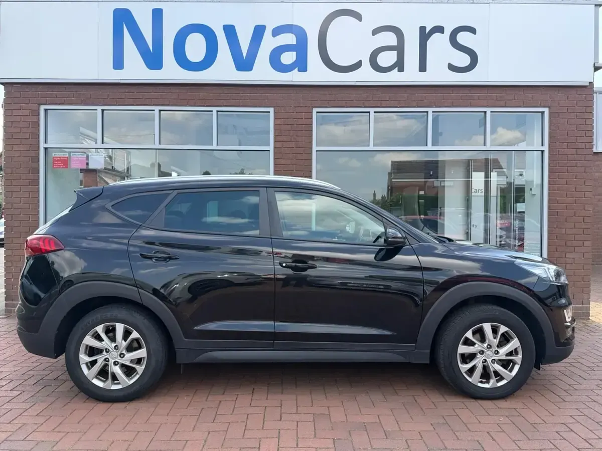 Used Hyundai Tucson SE 115 HP (84 kW) 2018 Black SUV