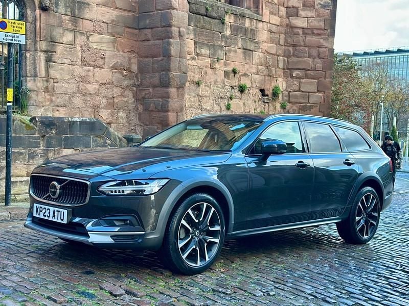 Grey Used 2023 Volvo V90 CC Ultimate Estate | £38,995 (Fair price) - Image 1/4