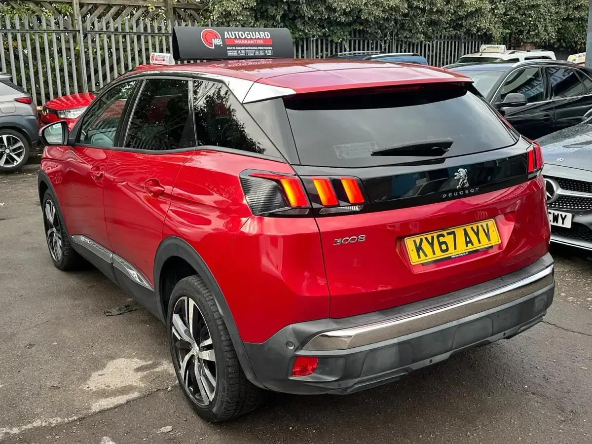 Second-hand Peugeot 3008 Allure 2017 Roșu SUV