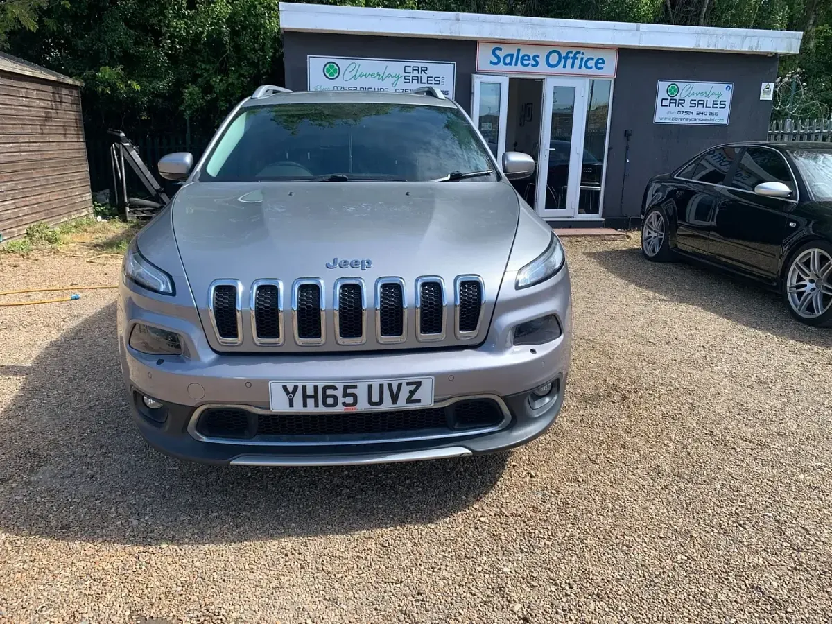 Used Jeep Cherokee Limited 200 HP (147 kW) 2015 Grey SUV