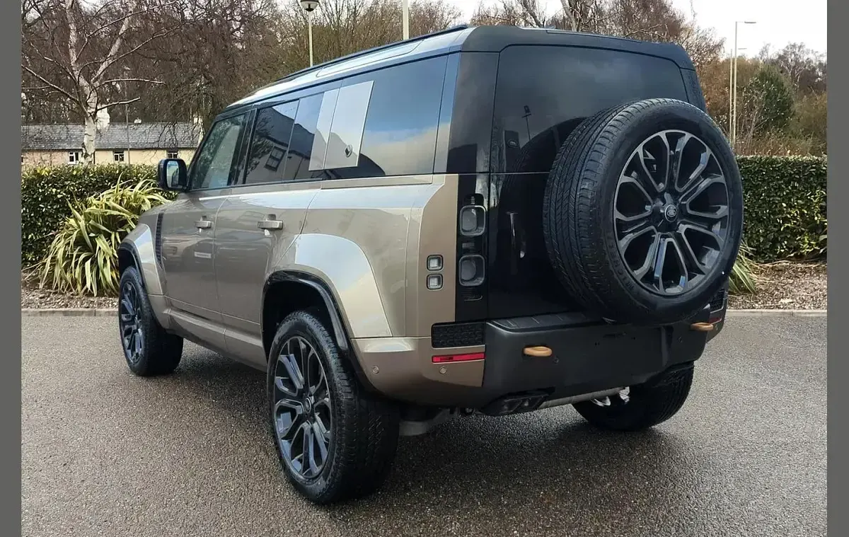 Usado Land Rover Defender 625 HP (459 kW) 2026 Other SUV